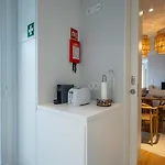 Apartment Feel Pdl 1 *